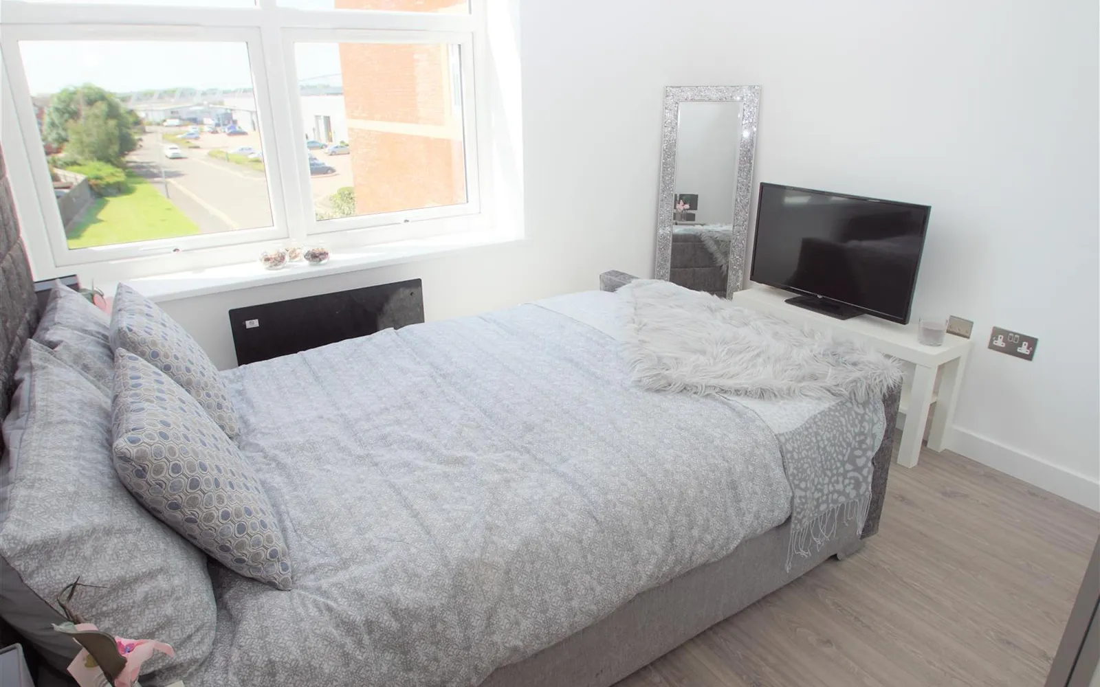 Flat Woodside Park in Rugby