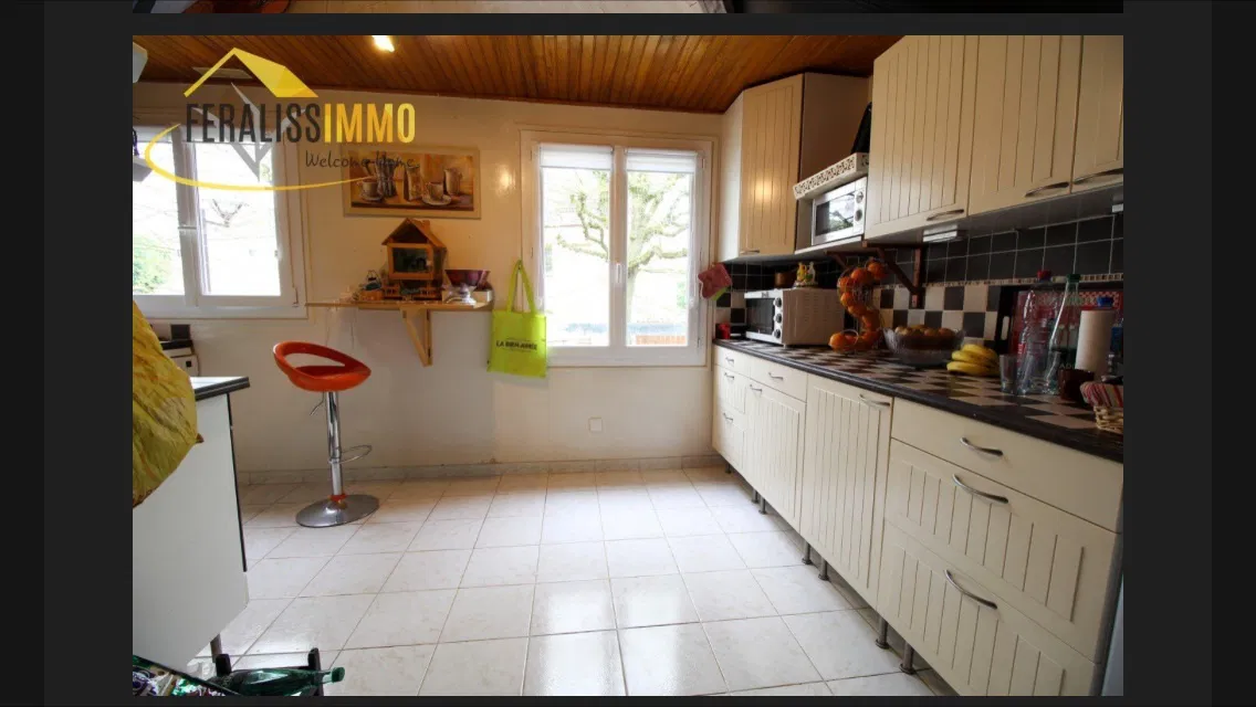Room Chemin des Miettes in Jouy-le-Moutier