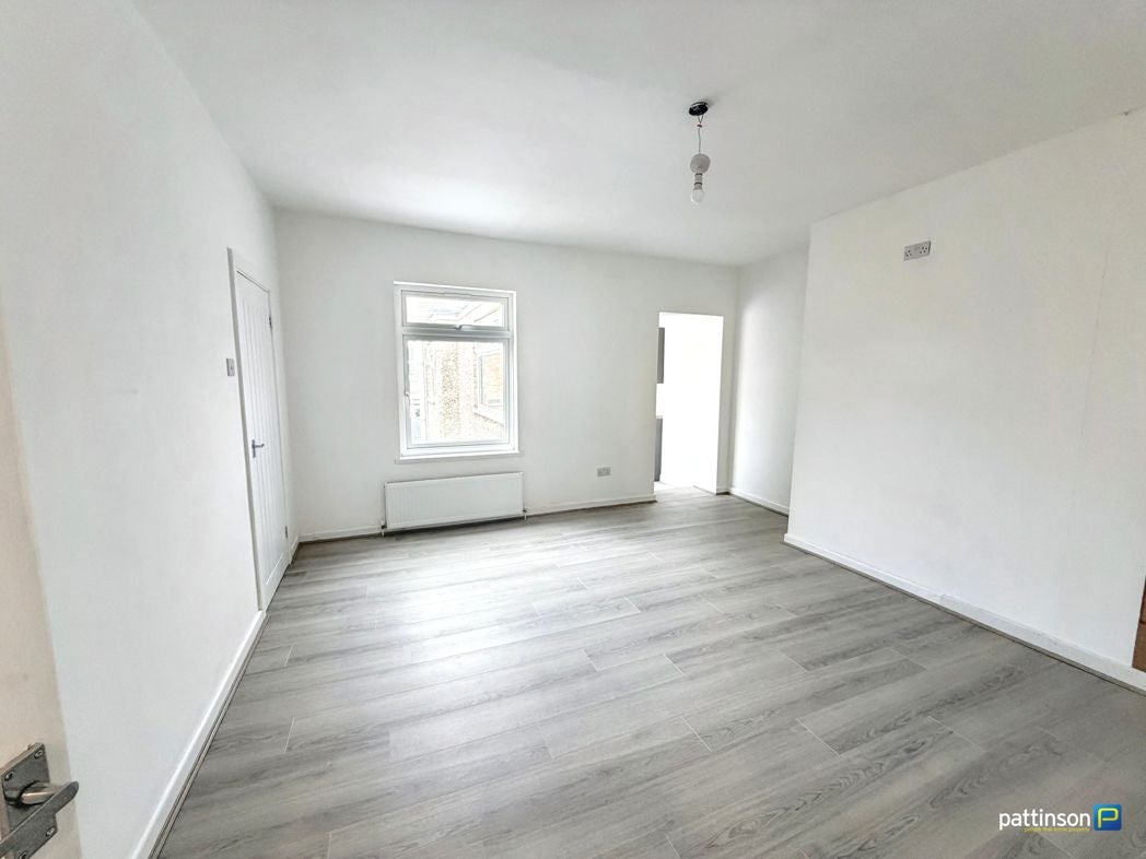 Flat Chestnut Street in Ashington