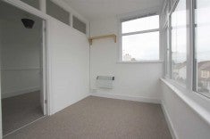 Flat Southview Drive in Southend-on-Sea