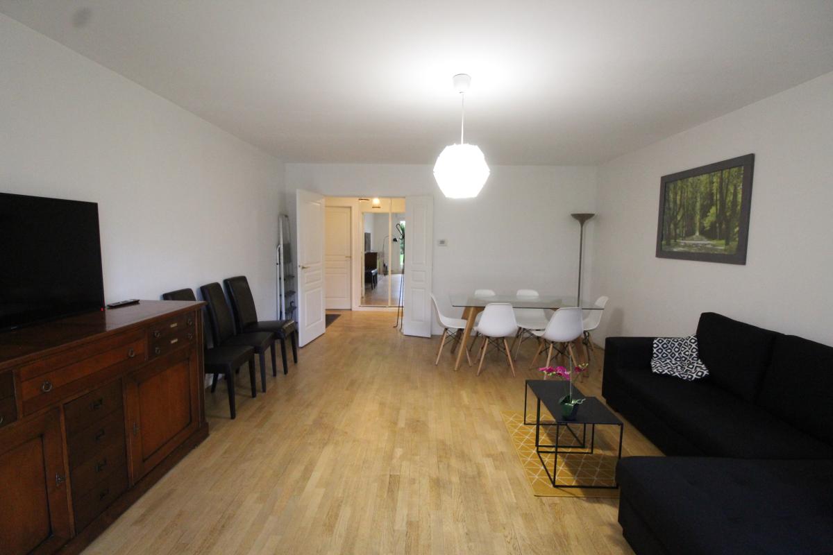 Flat Rue Kilford in Courbevoie
