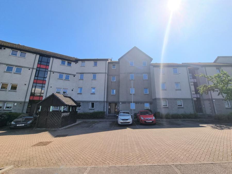 Flat Picktillum Place in Aberdeen City