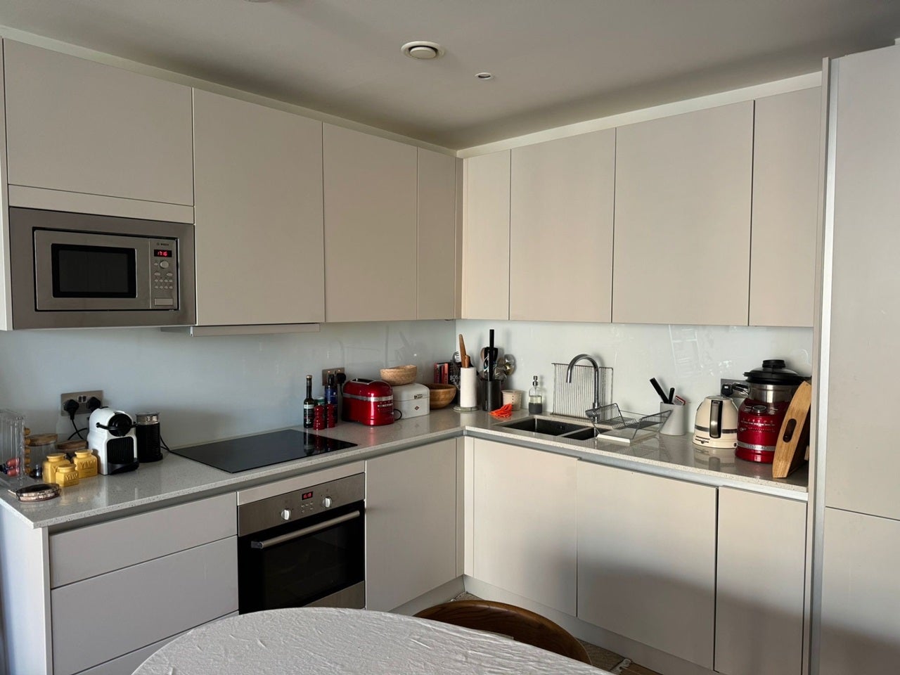 Flat Parkham Street in Greater London