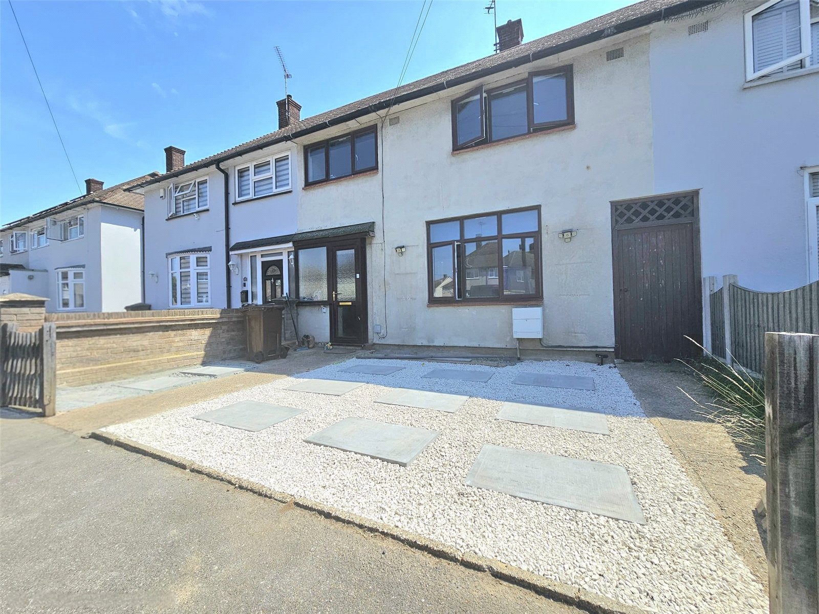 House Eskley Gardens in South Ockendon