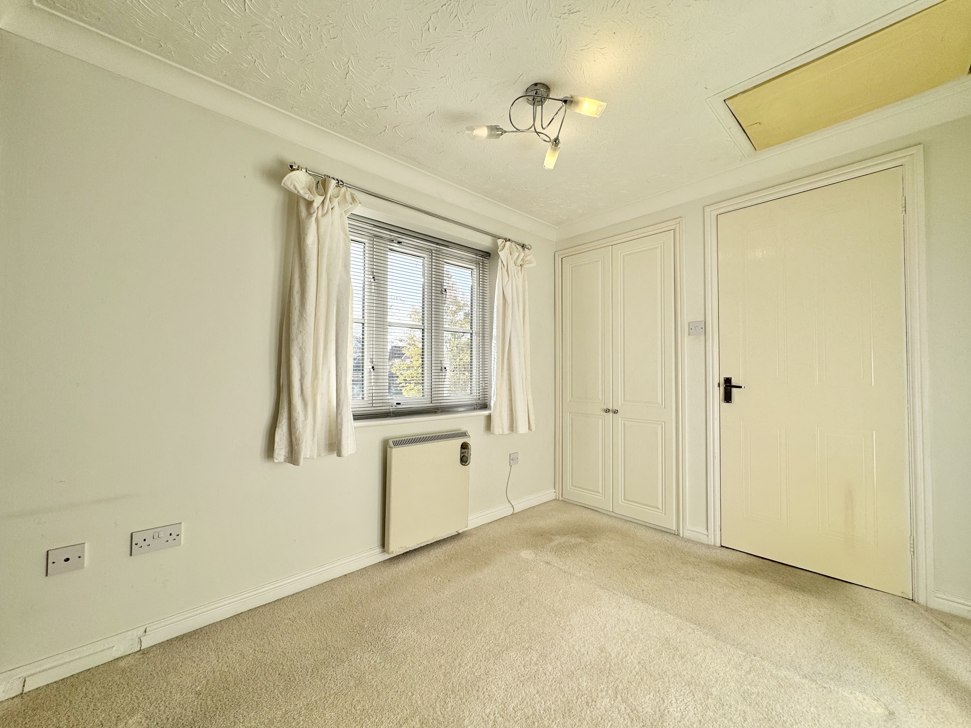 Flat Admiral Road in Babergh