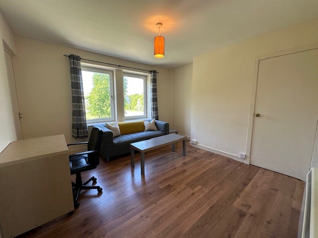 Flat Ramsay Crescent in Aberdeen City