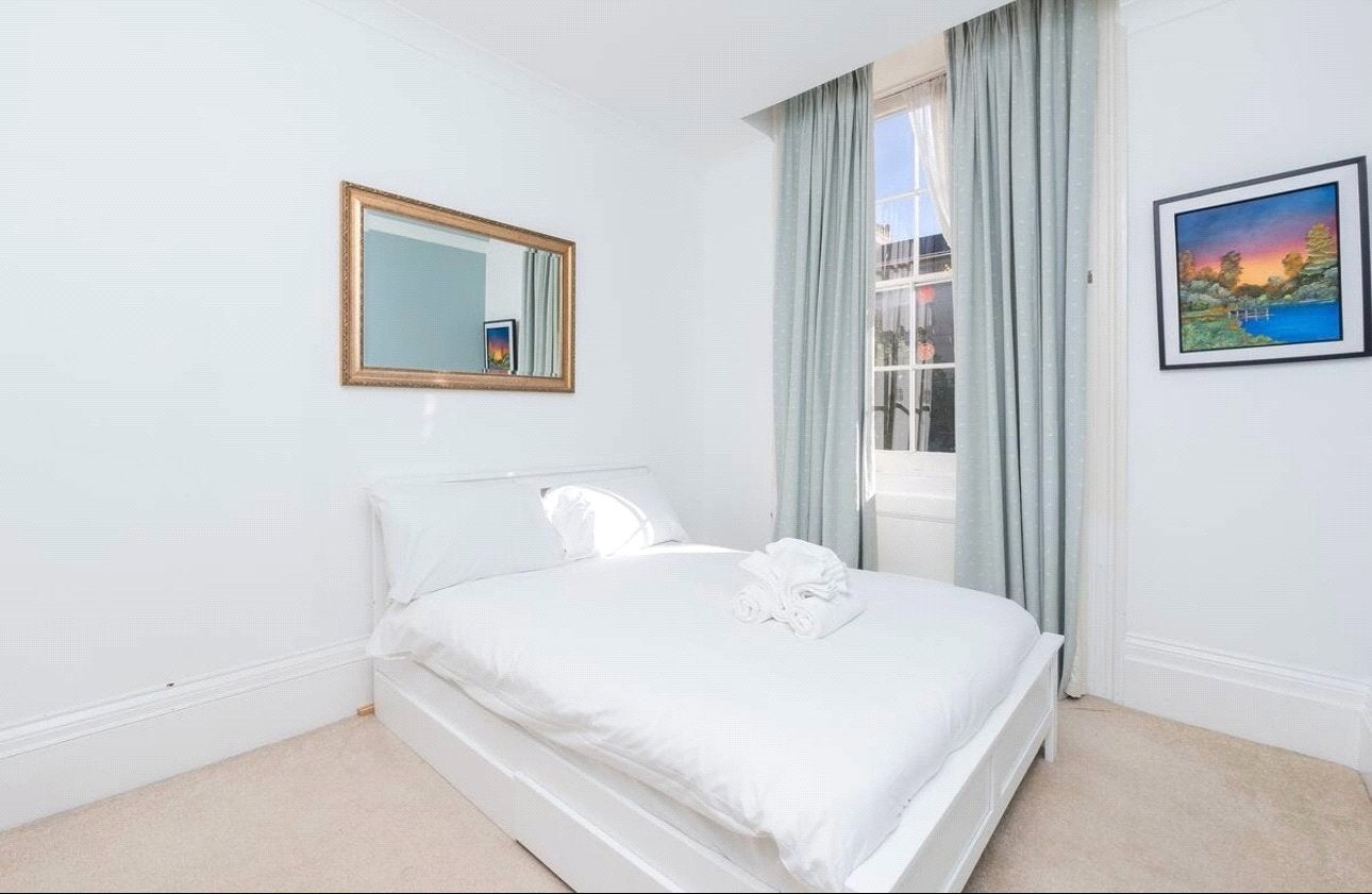 Flat Westfield Park in Bristol