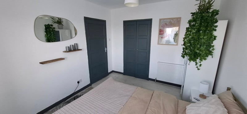 Room Fernieside Crescent in City of Edinburgh