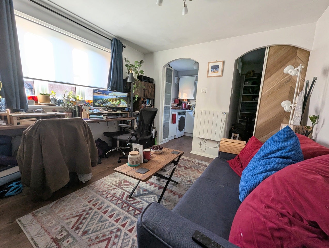 Flat Sybil Phoenix Close in Greater London