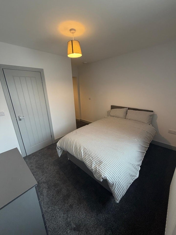 Room Haig Crescent in Doncaster