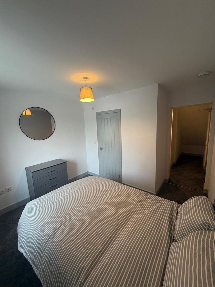 Room Haig Crescent in Doncaster