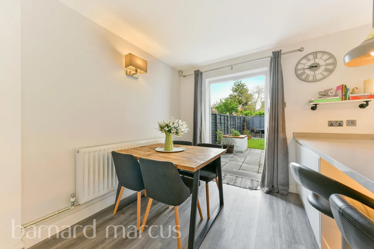 House Moreton Avenue in Greater London