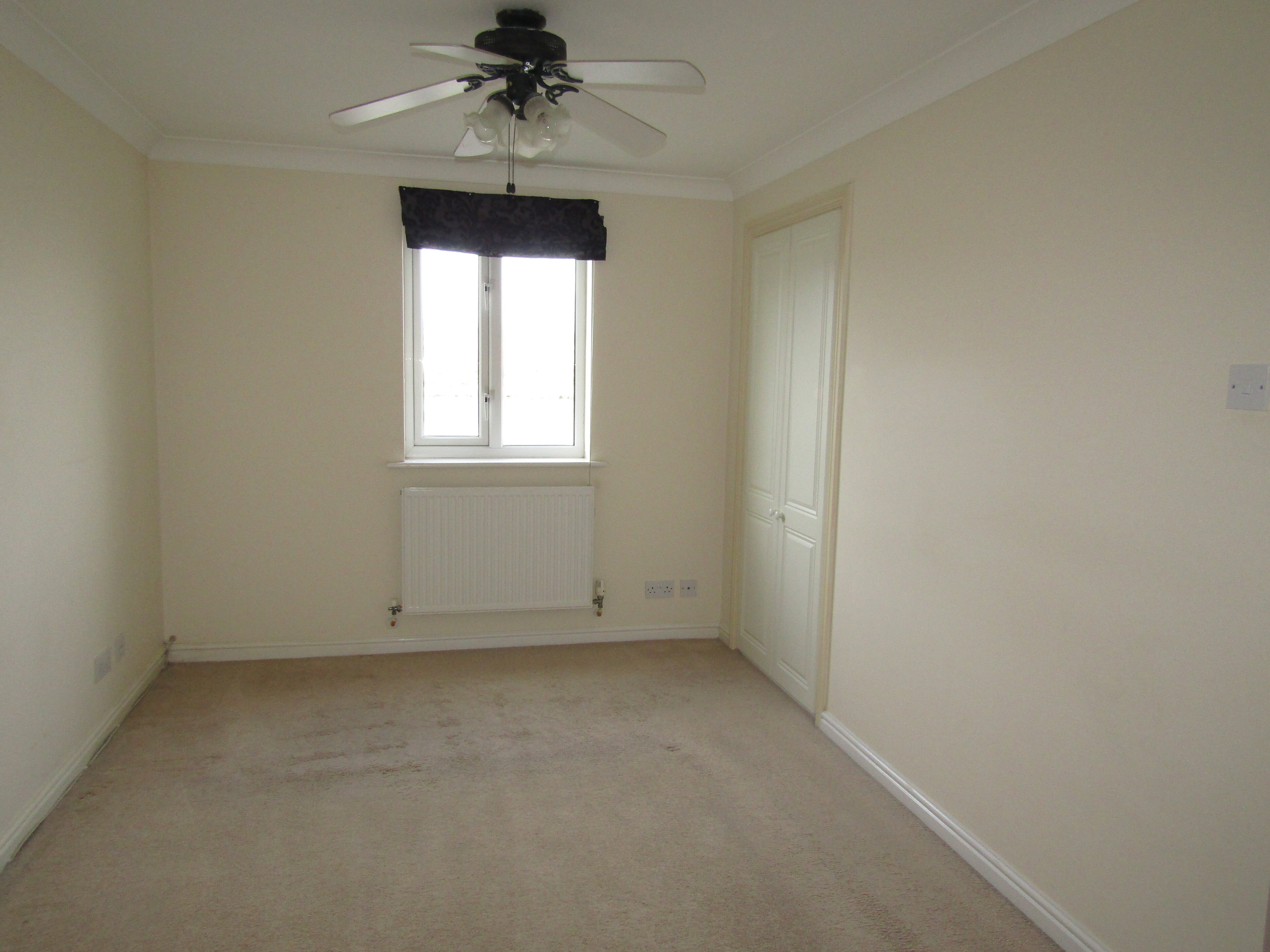 Flat Applecross Close in Rochester