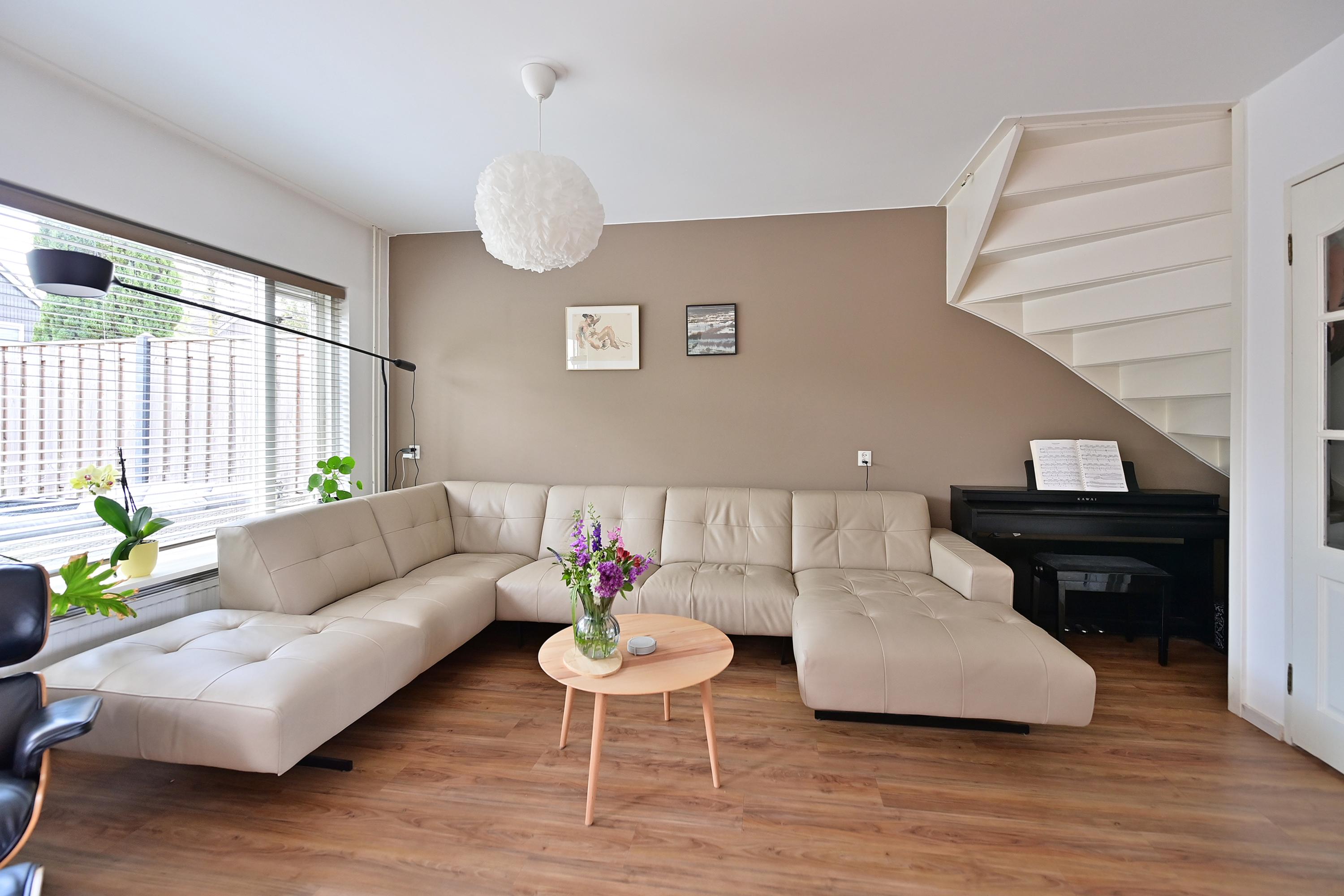 Tussenwoning te koop: Salamander 16, Huizen