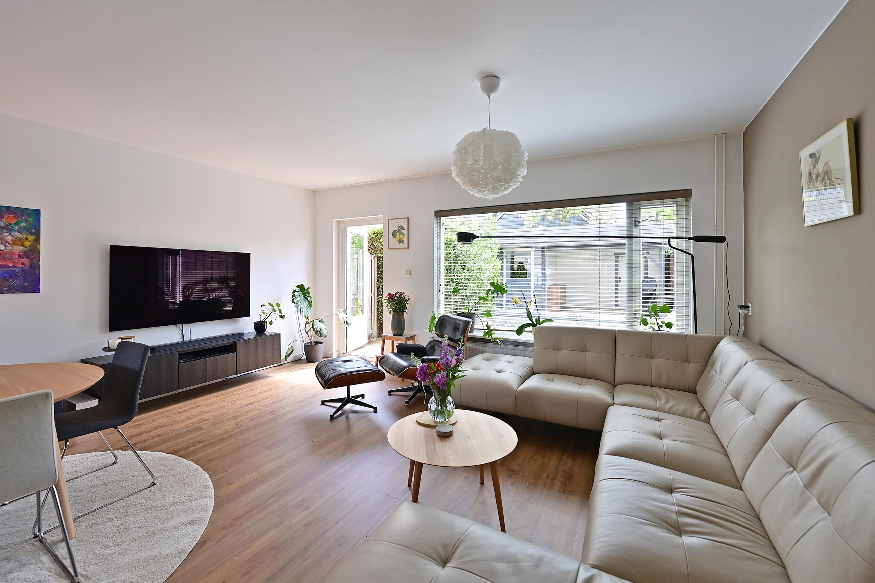 Tussenwoning te koop: Salamander 16, Huizen