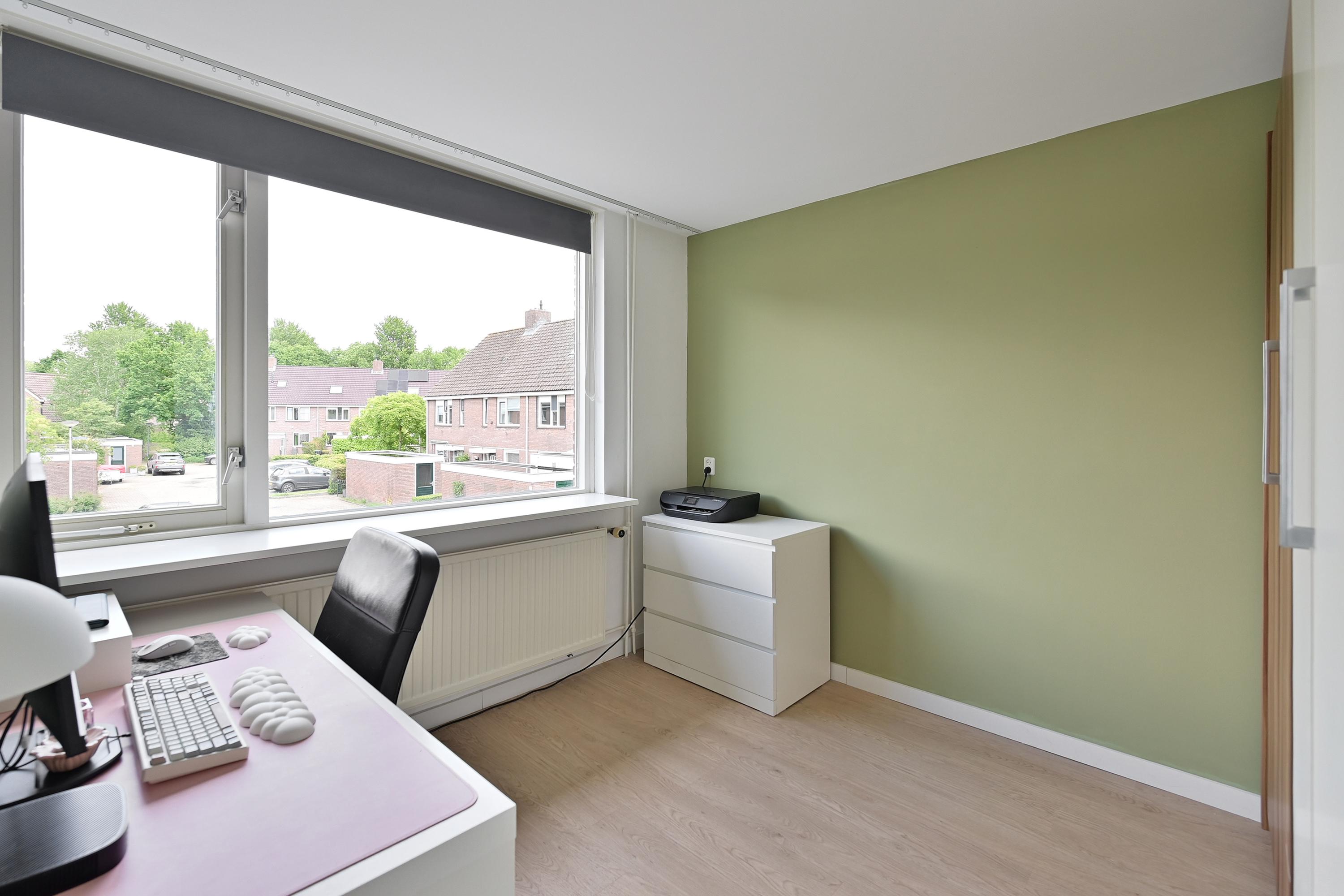 Tussenwoning te koop: Salamander 16, Huizen