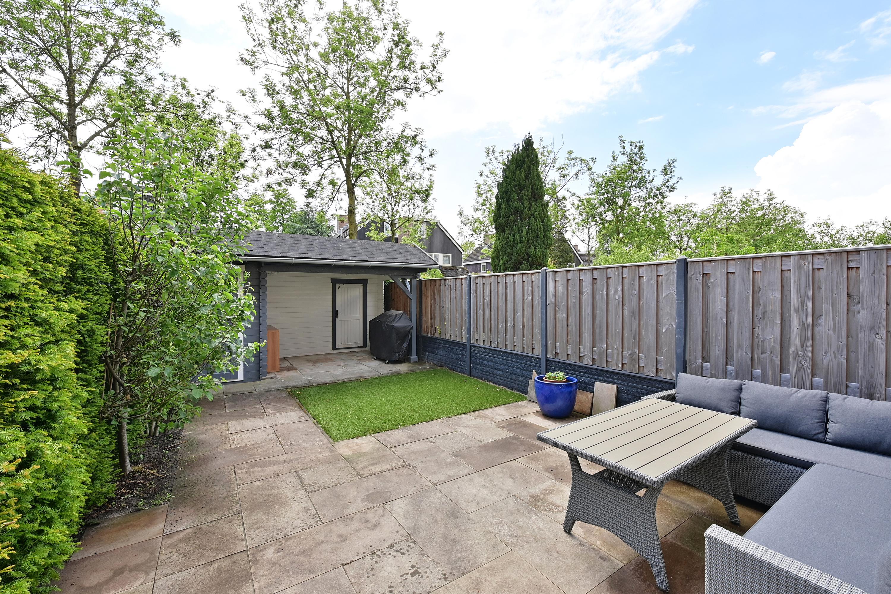 Tussenwoning te koop: Salamander 16, Huizen