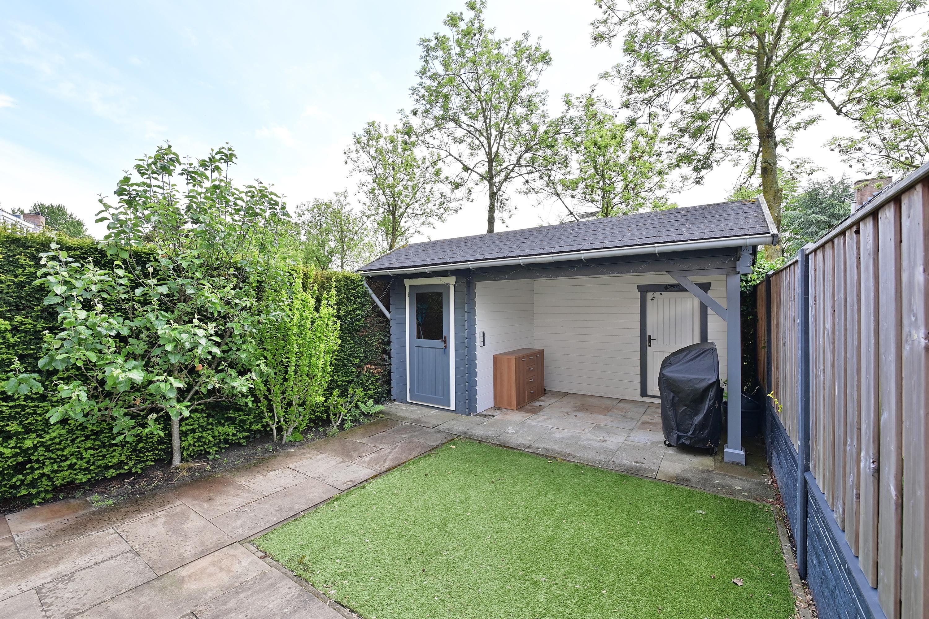Tussenwoning te koop: Salamander 16, Huizen