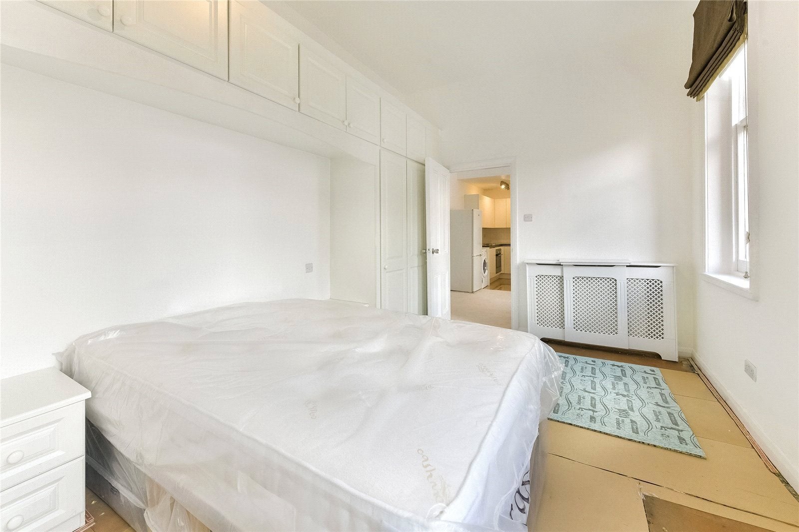 Flat Wetherby Gardens in Greater London