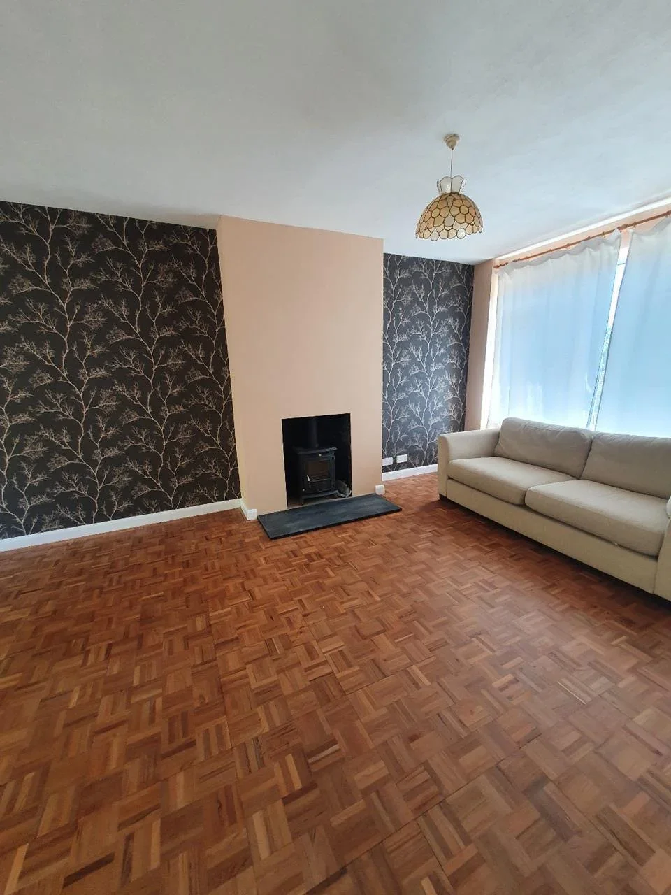 House Hughenden Avenue in High Wycombe