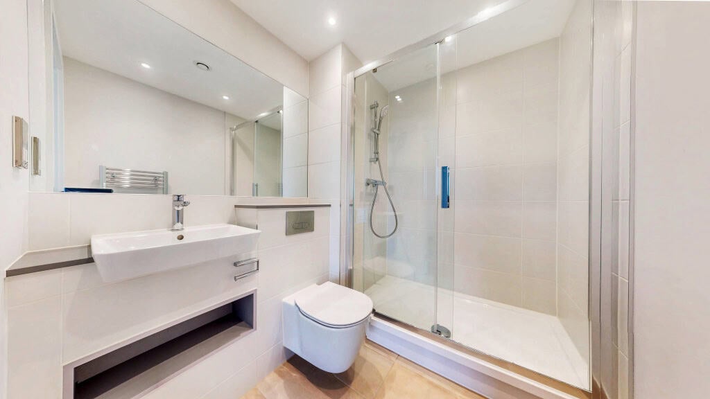 Flat Nicholsons Lane in Maidenhead