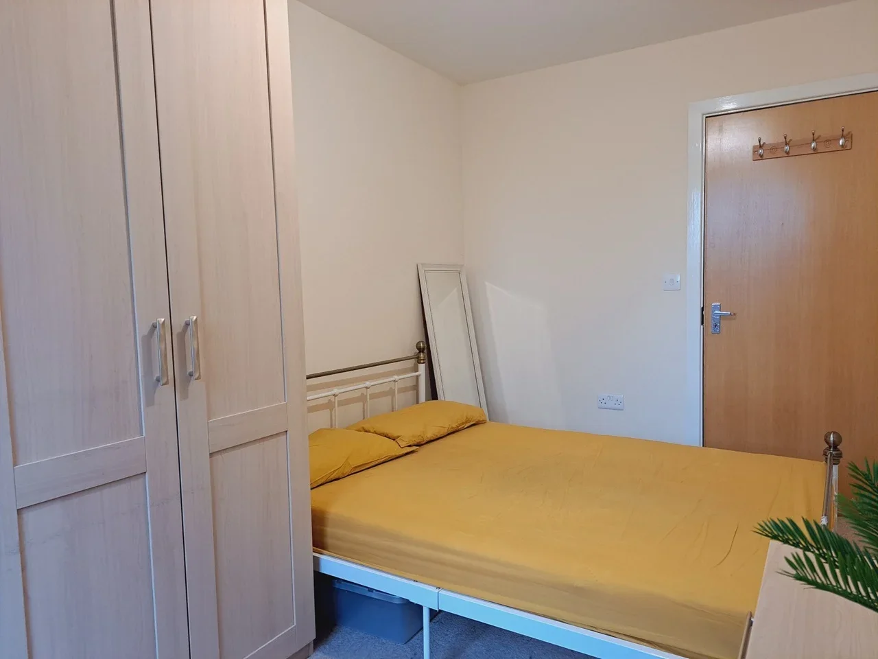 Room Pampisford Road in Greater London