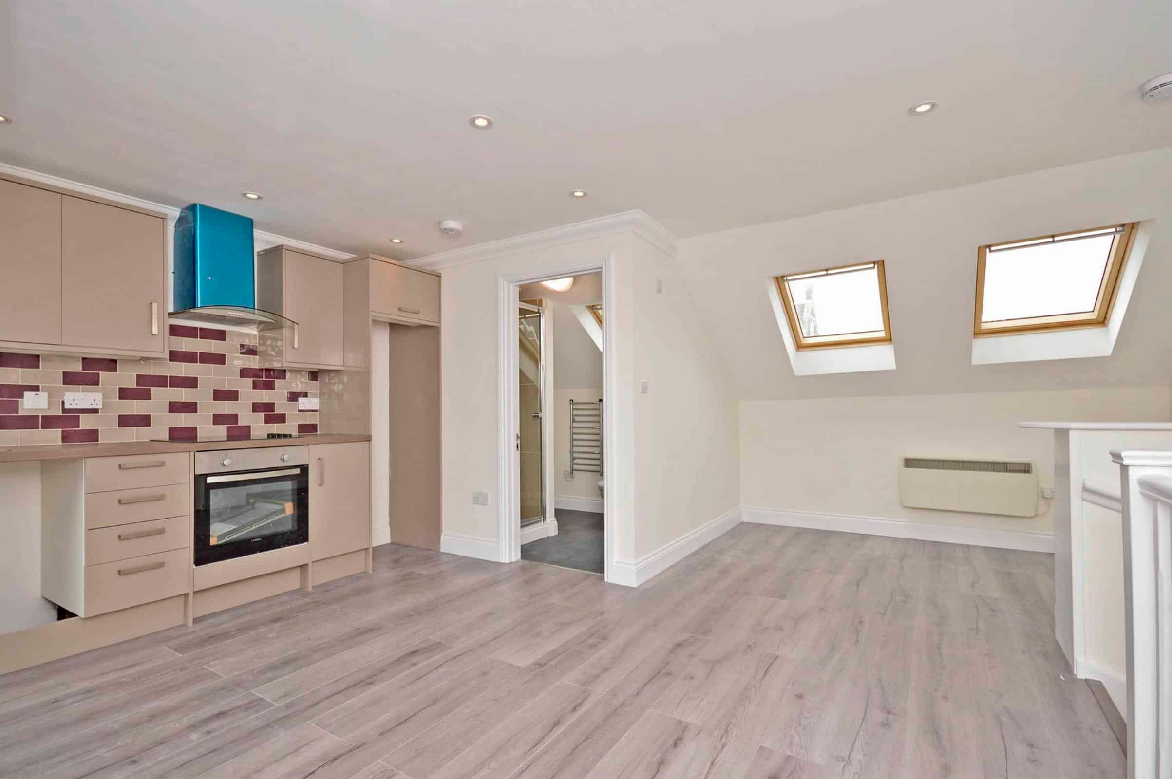 Flat Upper Tooting Road in Greater London