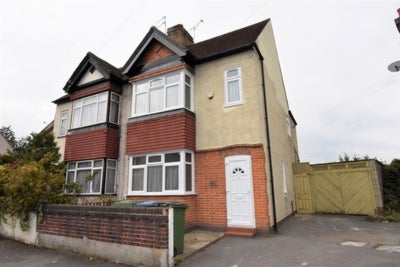 House Eastcombe Avenue in Greater London