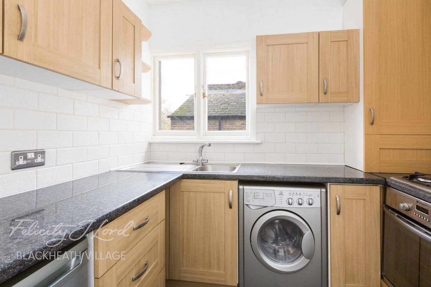 Flat Herbert Road in Greater London