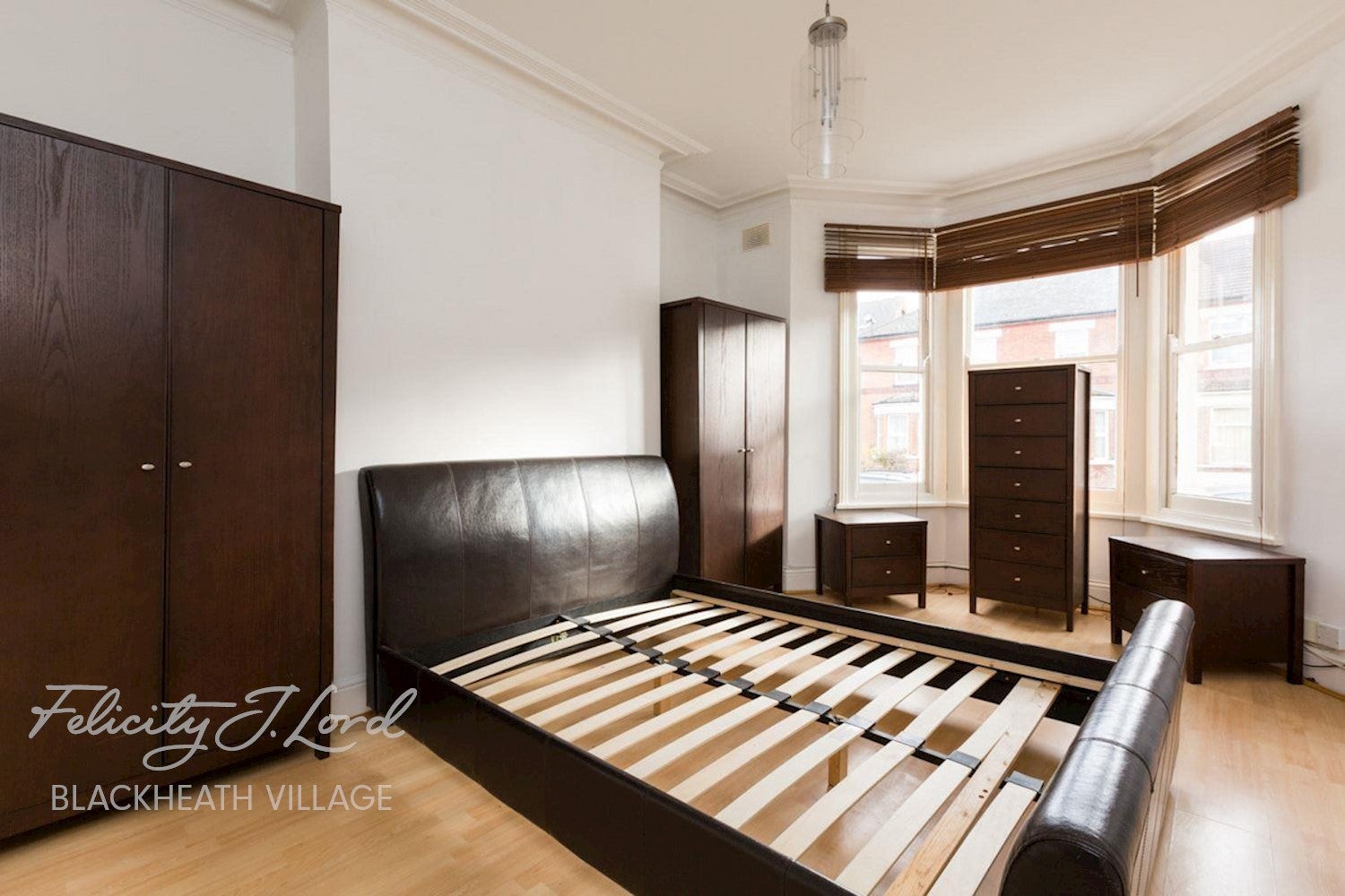 Flat Herbert Road in Greater London