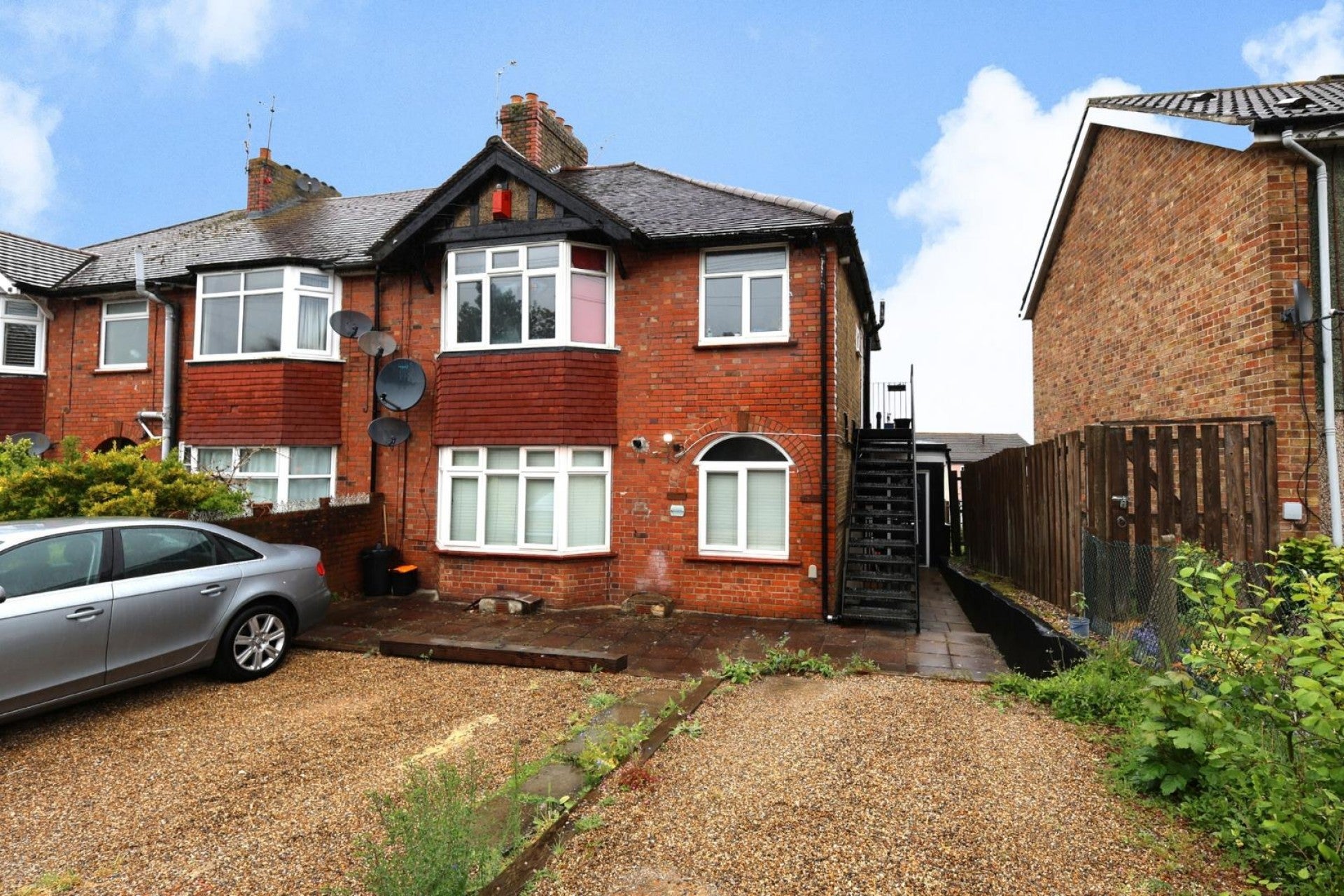 Flat Hillingdon Avenue in Sevenoaks