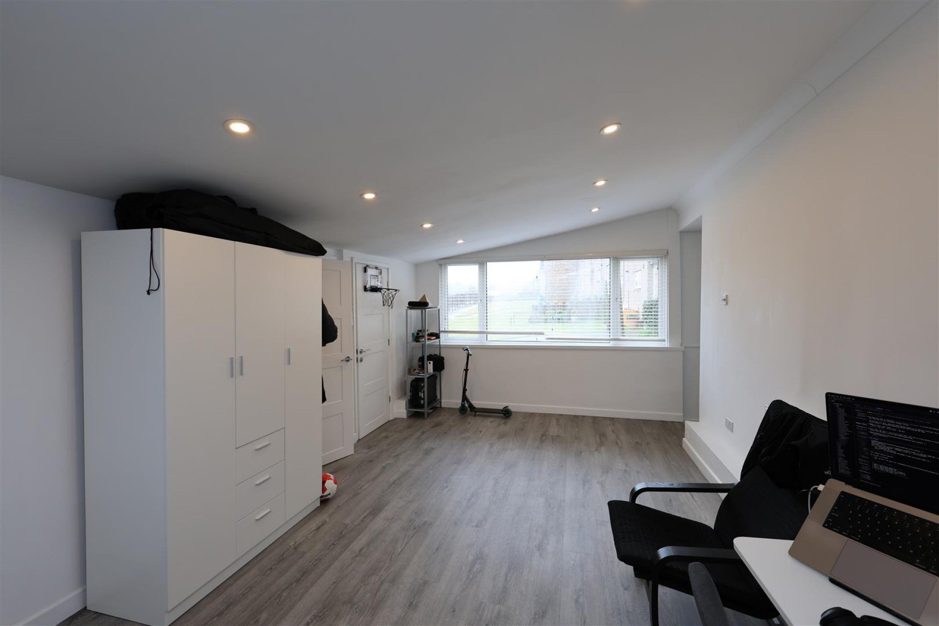 Flat Hillingdon Avenue in Sevenoaks