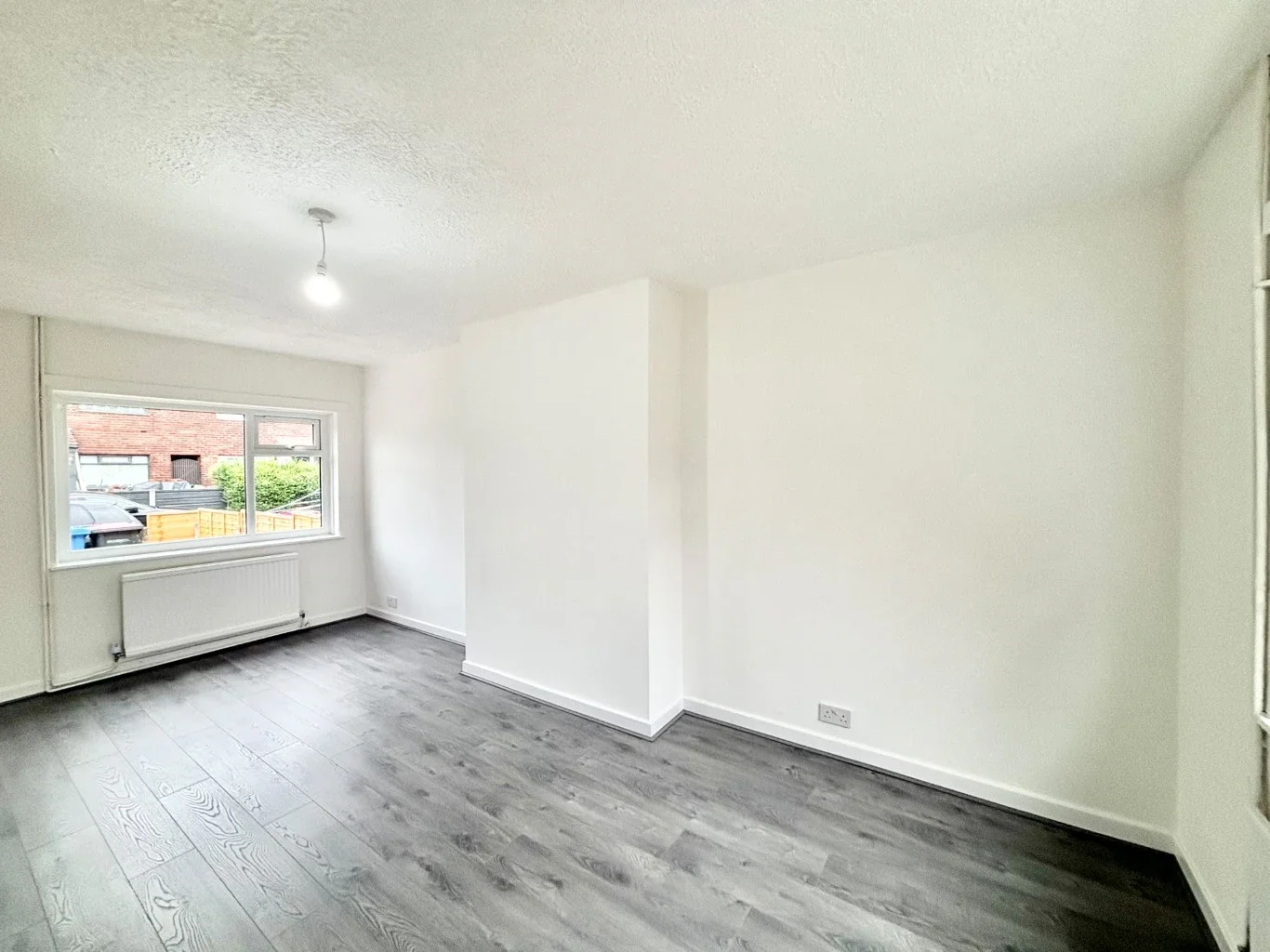 House Larkfield Avenue in Salford
