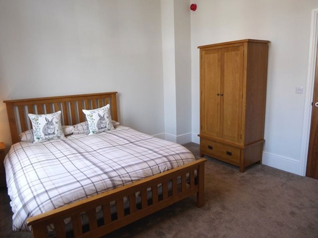Flat Victoria Road in Barrow-in-Furness