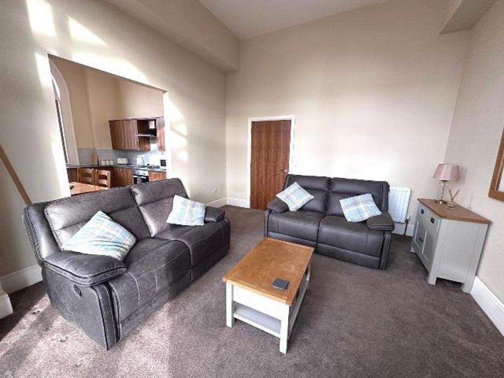 Flat Victoria Road in Barrow-in-Furness