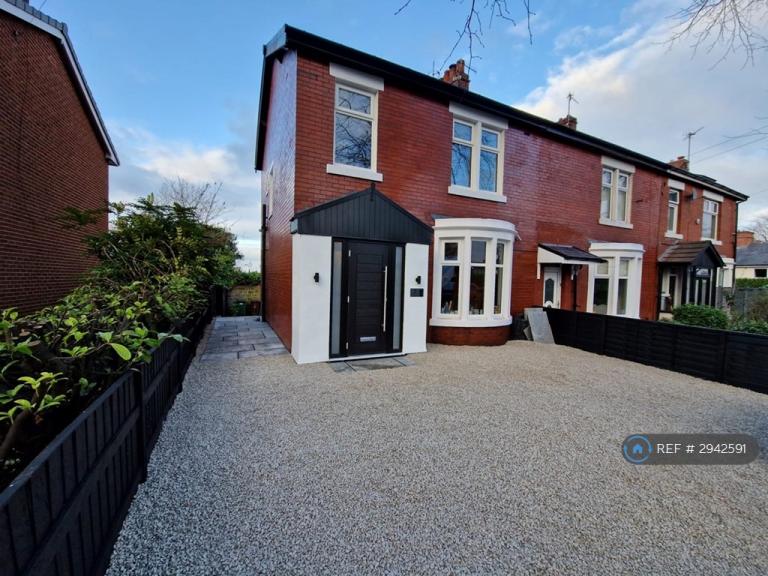 House Ribblesdale Avenue in Hyndburn