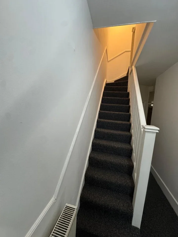 House Sylvan Avenue in Greater London