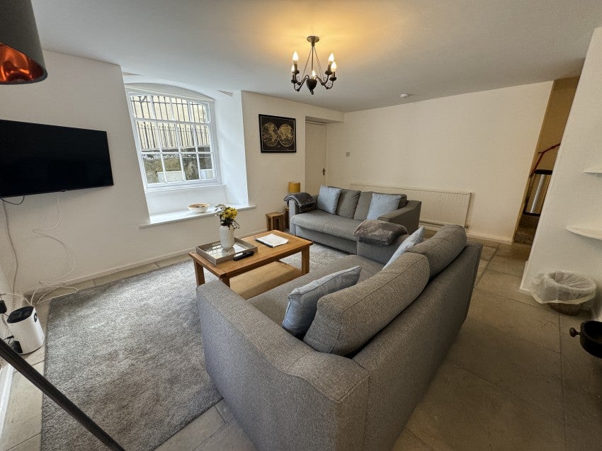 Flat Charter Court in Penryn