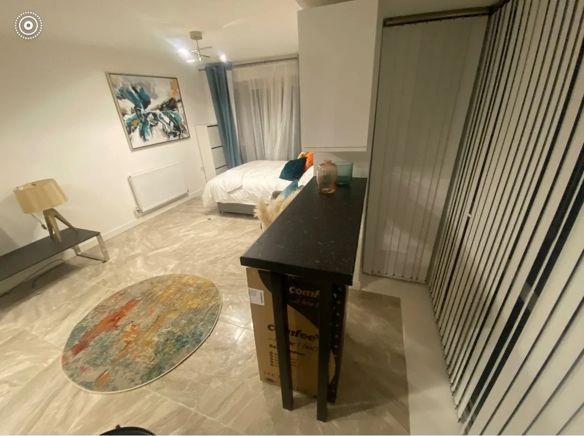 Room Devonshire Close in Leeds