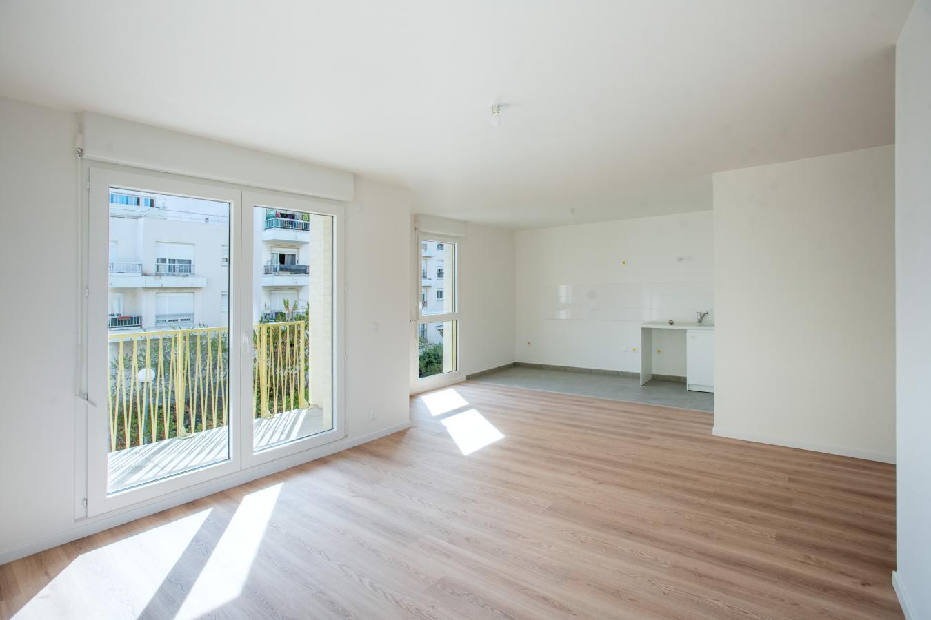 Flat Rue Madiraa in Courbevoie