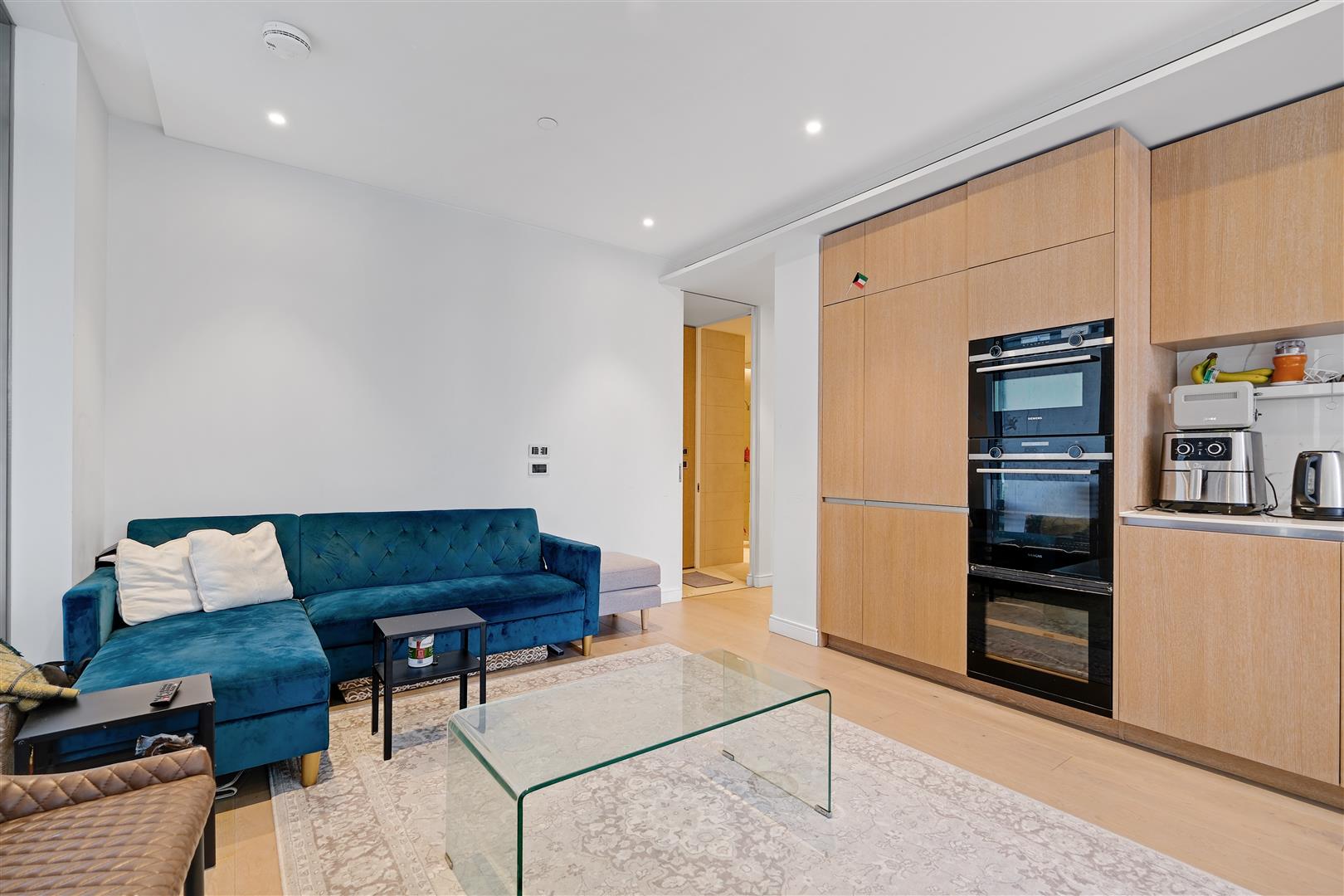 Flat Park Drive in Greater London