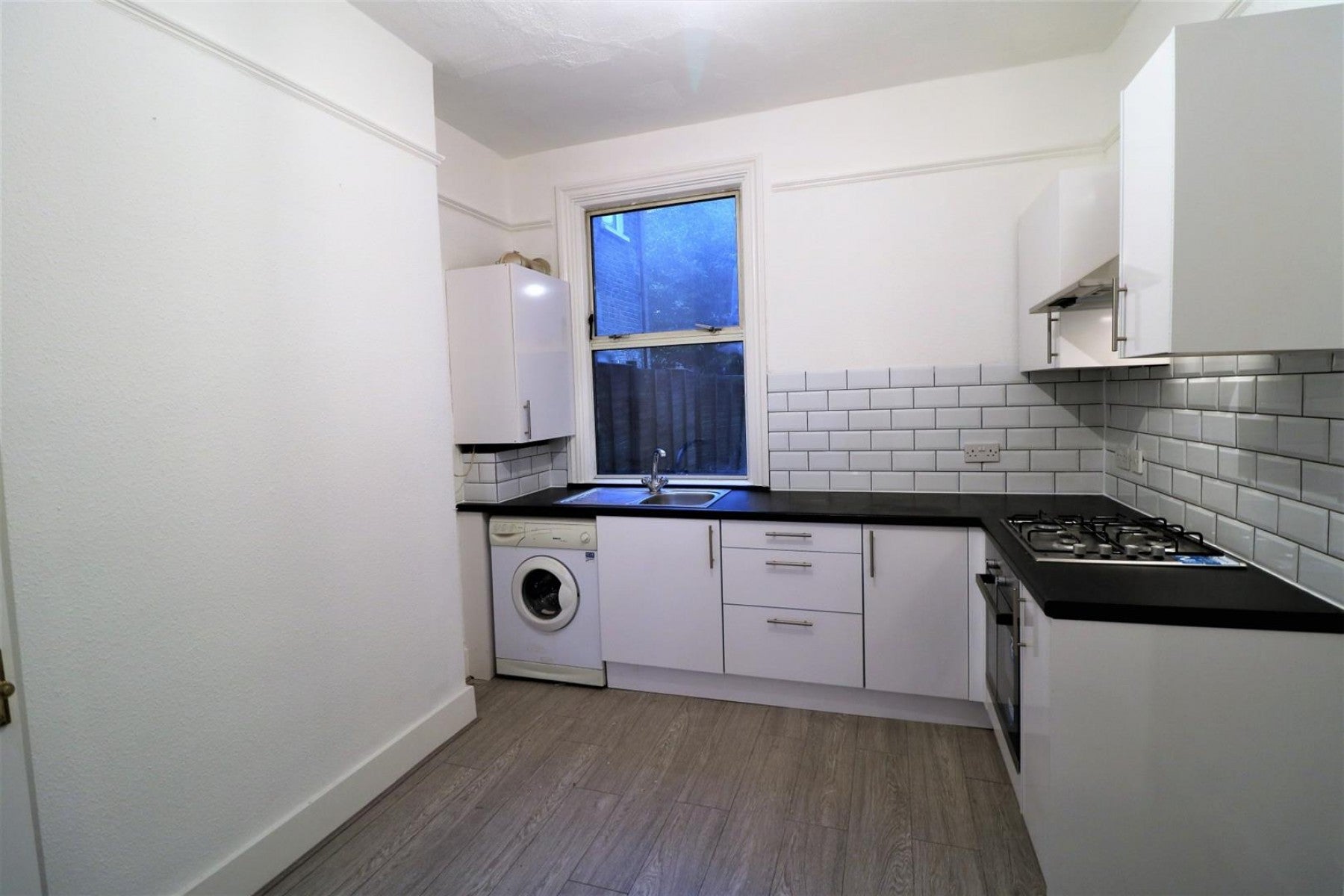 Flat Fairlawn Park in Greater London