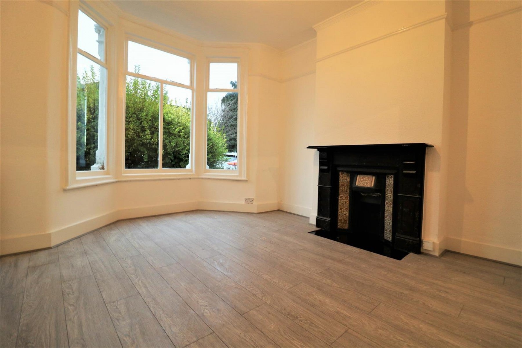 Flat Fairlawn Park in Greater London