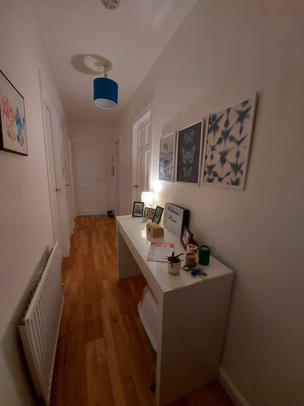 Flat Lochburn Crescent in Glasgow