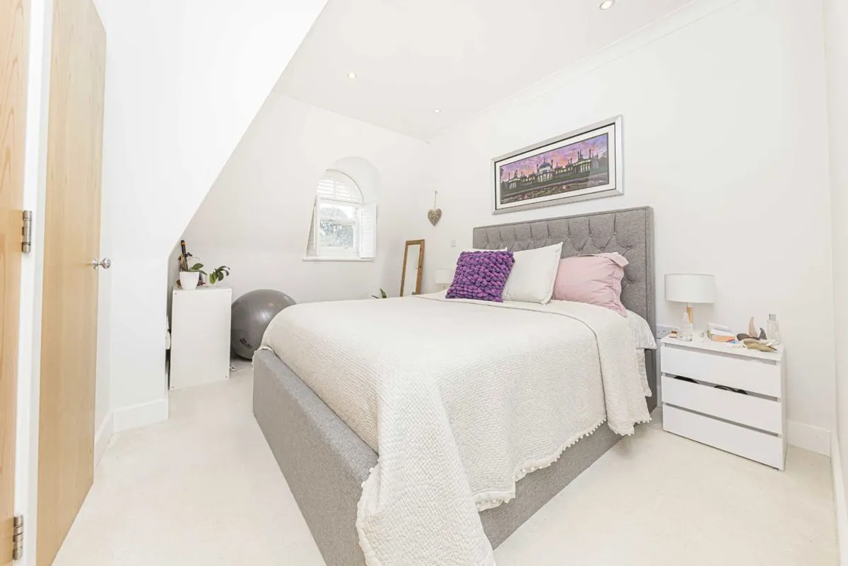 Flat Langdon Park in Greater London