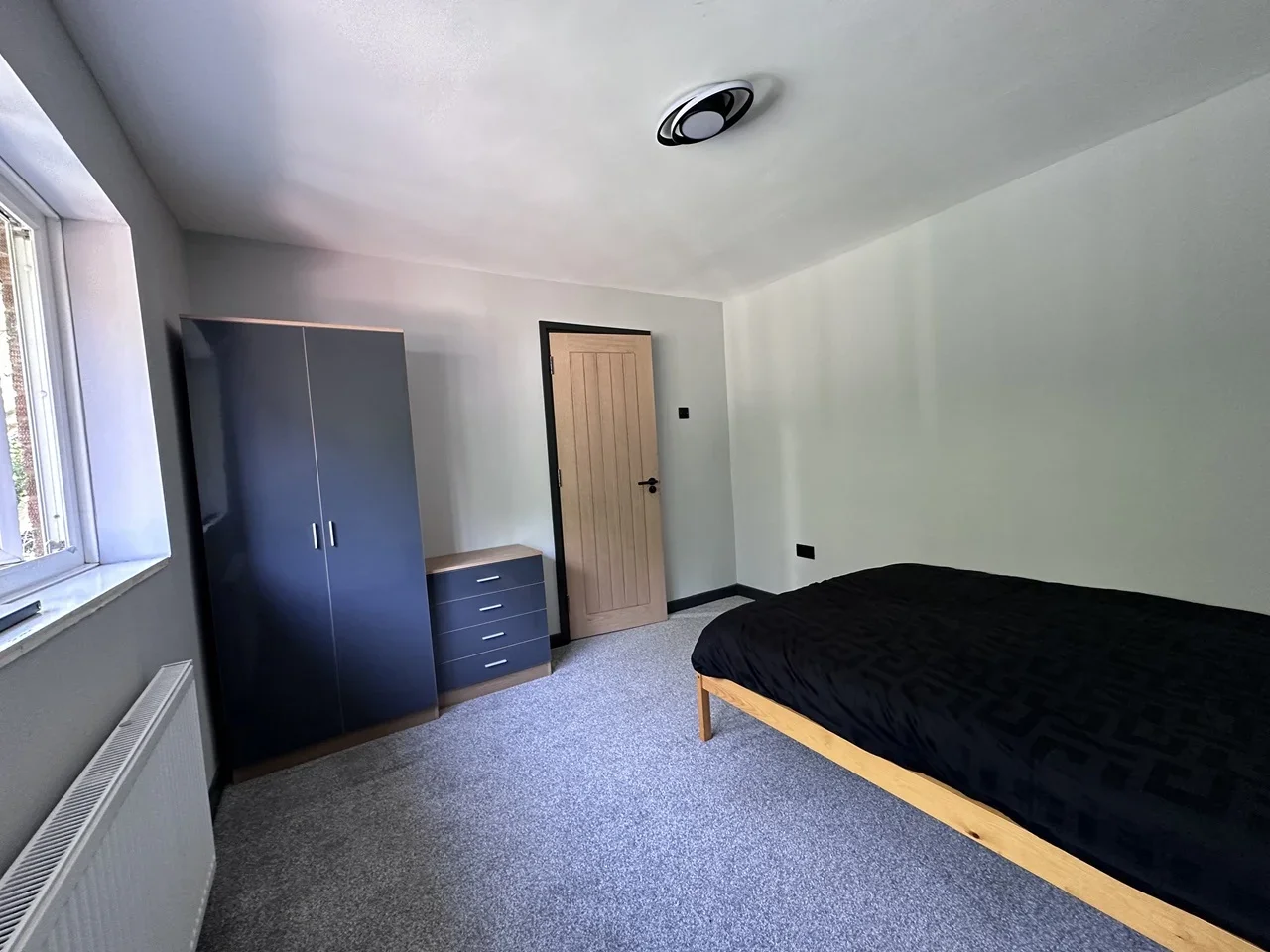 Room Barnfield Road in Greater London