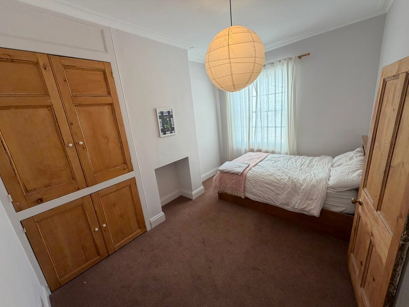 Room East Grove in Bristol