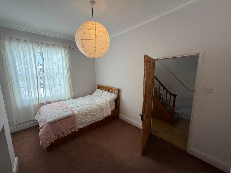 Room East Grove in Bristol