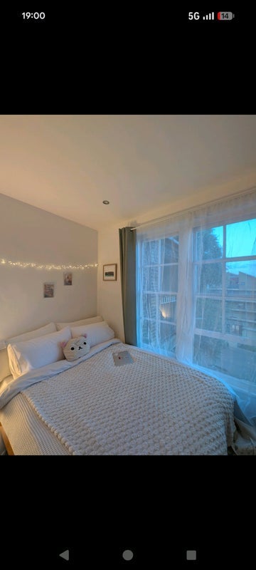 Room The Highway in Greater London
