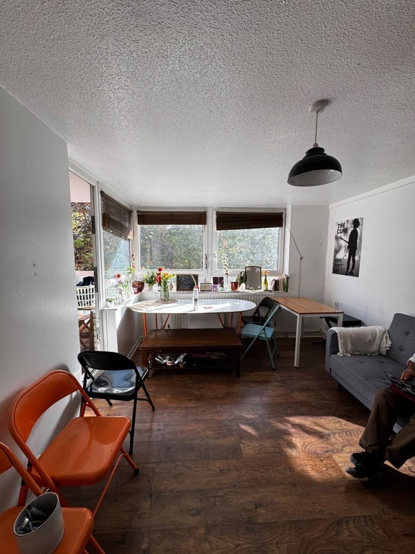 Room Whitechapel High Street in Greater London